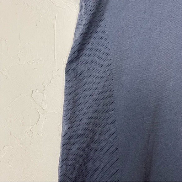 Fabletics Tank Top The Training Day Solid Blue Muscle Sleeveless Workout‎ Knit - Picture 3 of 7